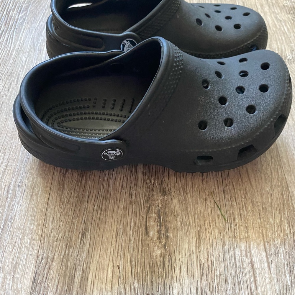 Crocs black size 1 kids - Picture 4 of 4